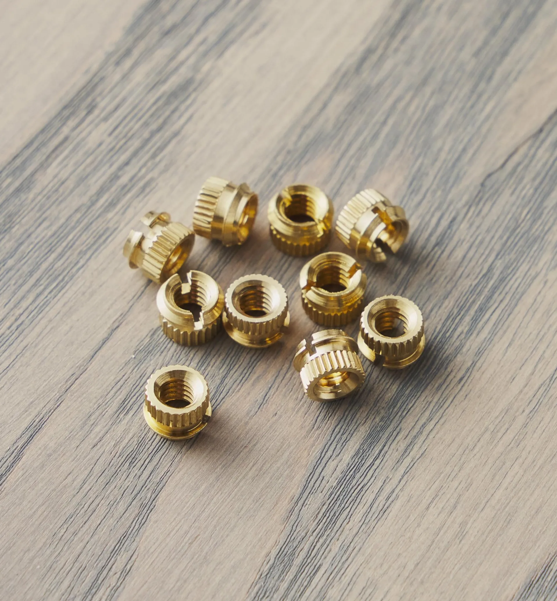 Lee Valley 8-32 E-Z Fin Insert Nuts