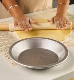 Lee Valley 9" Pie Plate