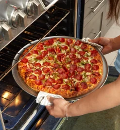 Lee Valley 16" Pizza Pan