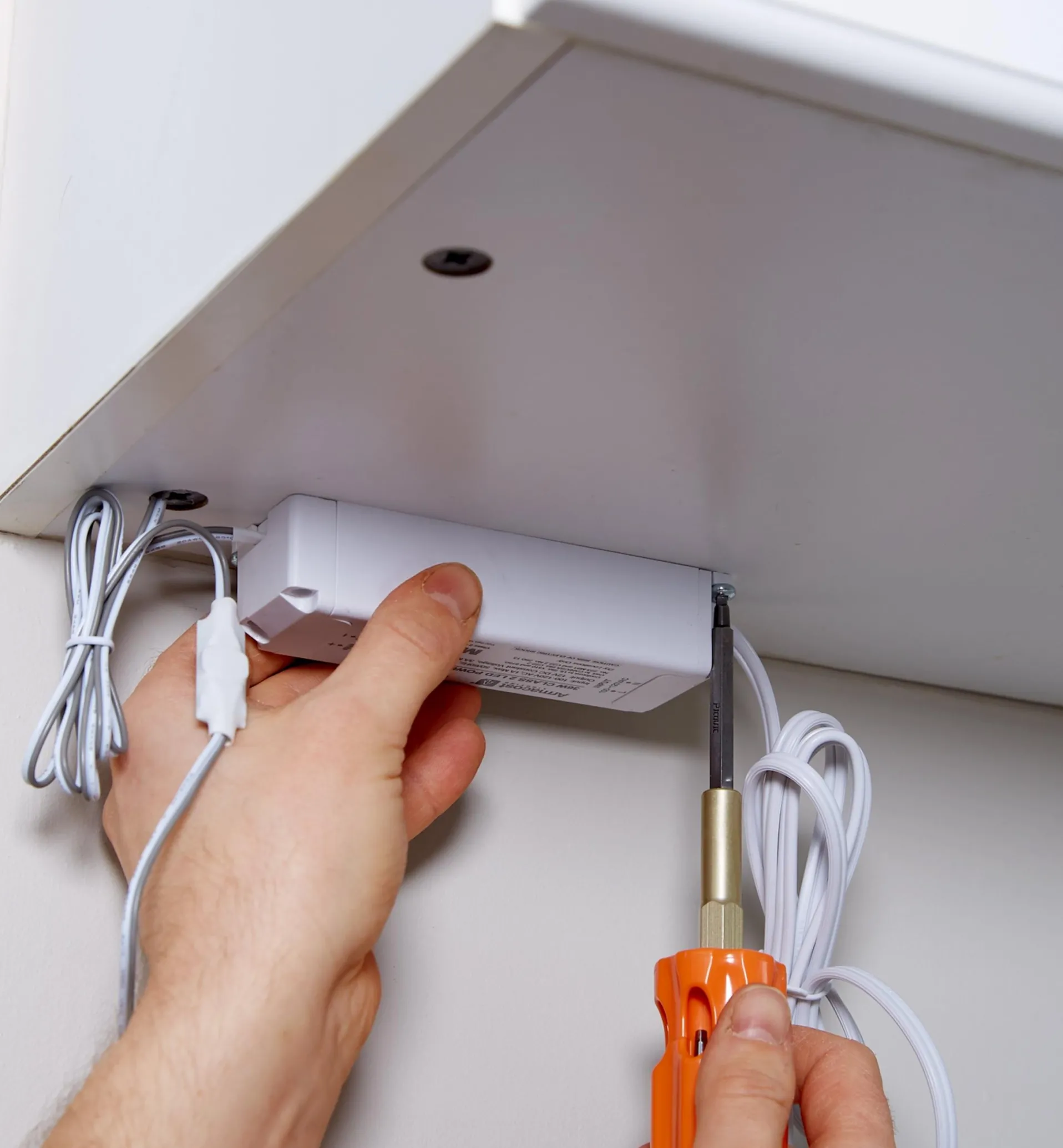 Lee Valley All-in-One LED Tape Lighting Kit (12V)