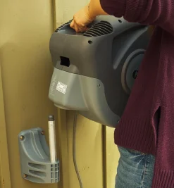 Lee Valley Auto-Retracting Hose Reel