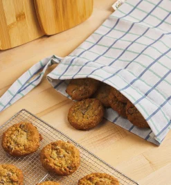 Lee Valley Beeswax Bread Storage Bag