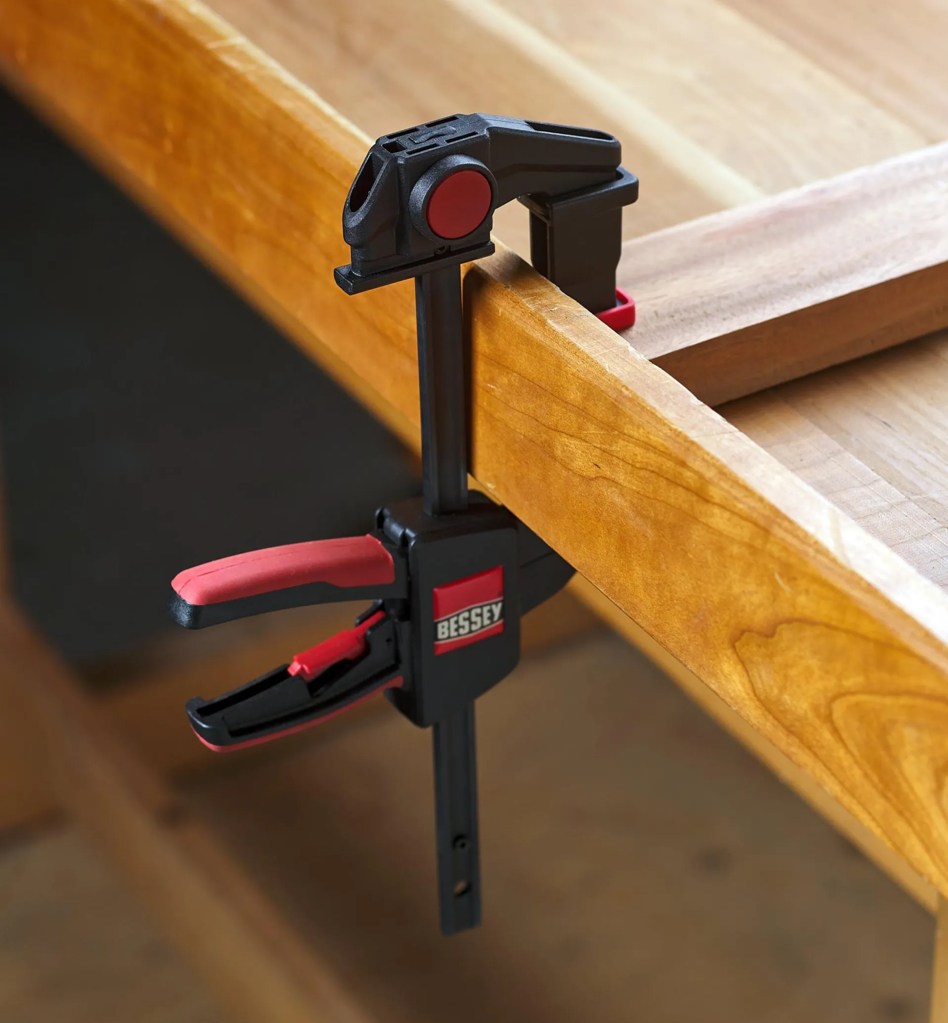 Lee Valley Bessey One-Handed Table Clamps