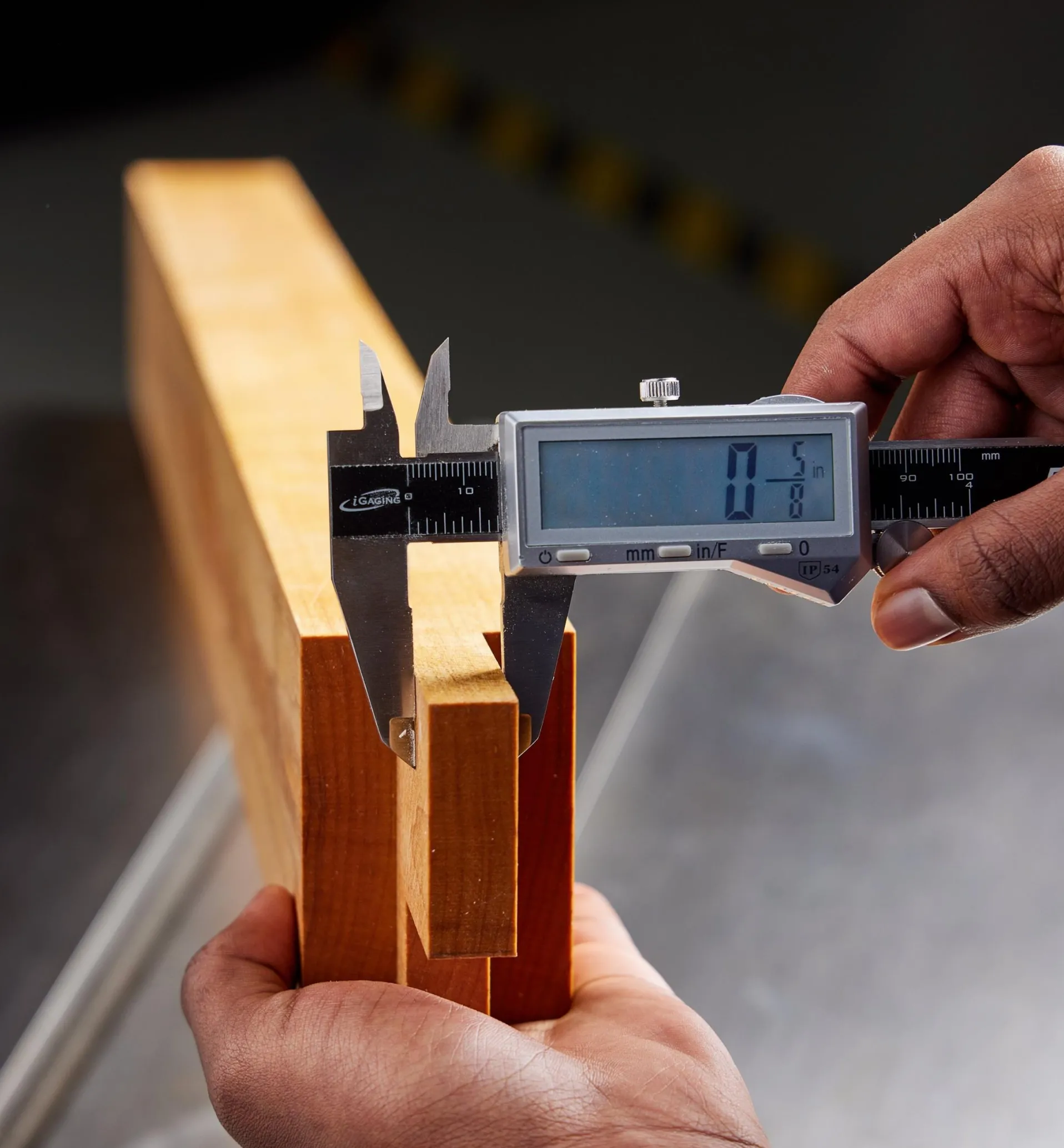 Lee Valley Blindman's Fractional Electronic Caliper