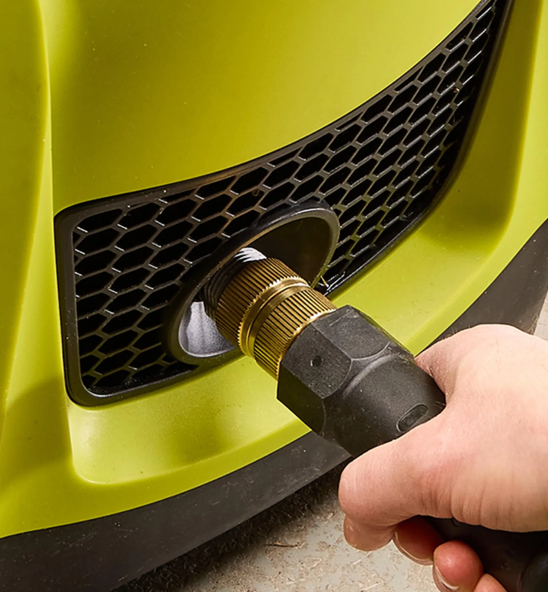 Lee Valley Brass Swivel Double Female Adapter