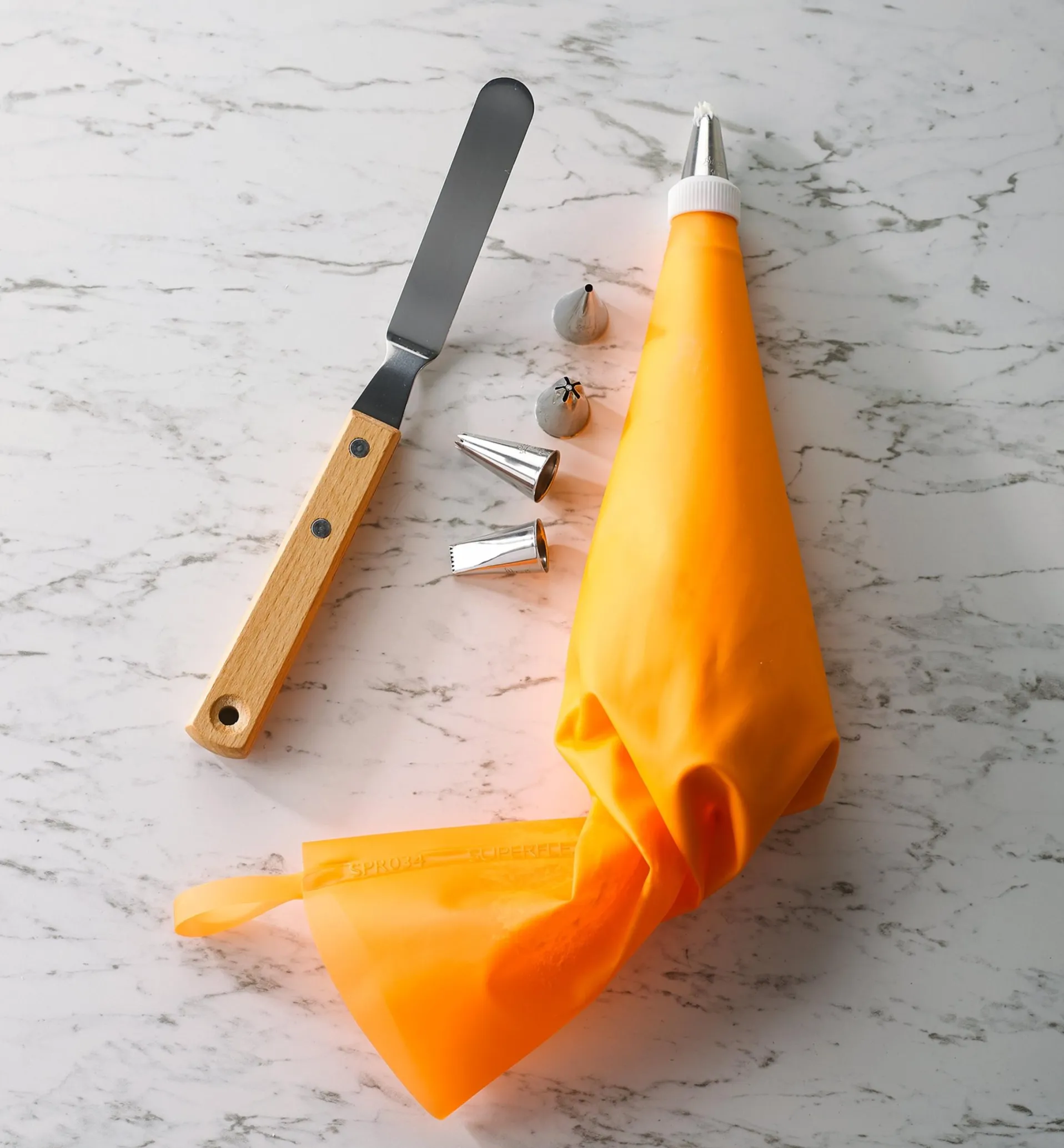 Lee Valley Cake Decorating Set