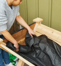 Lee Valley Cedar Wedge Planter