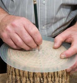 Lee Valley Center Finder