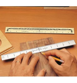 Lee Valley Center-Finding Rule