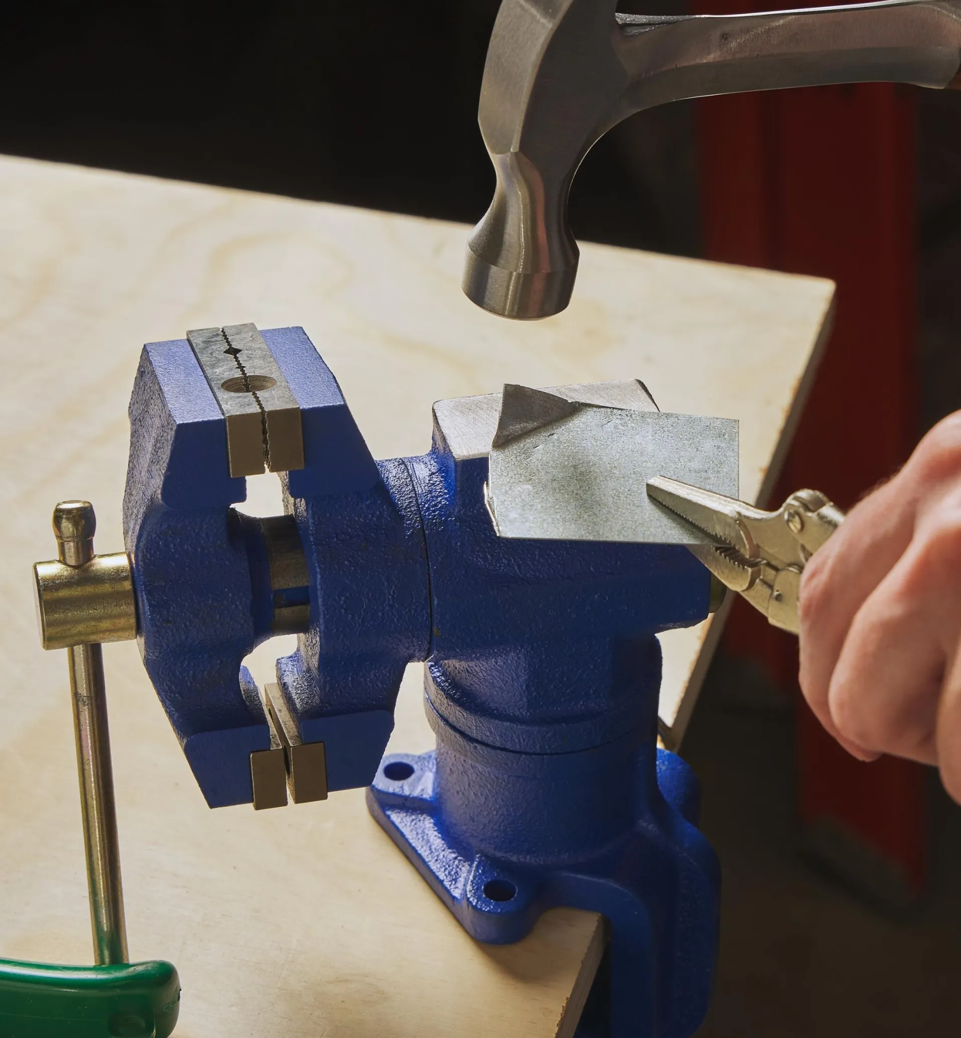 Lee Valley Clamp-On Articulating Vise