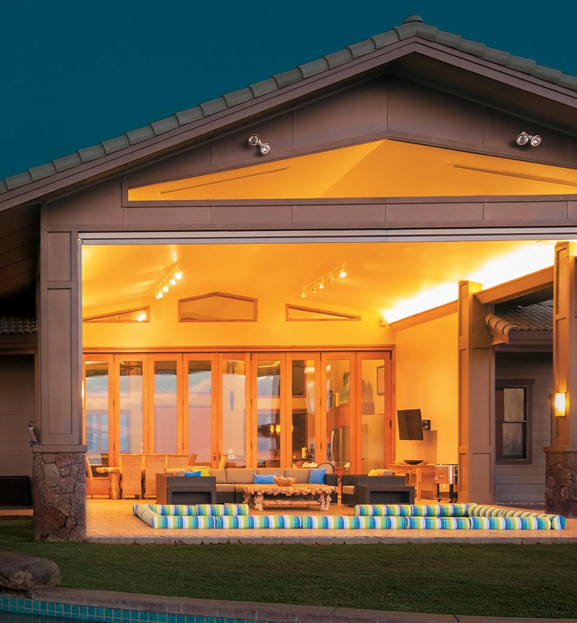 Lee Valley Color-Controlled (RGB) LED Tape Lighting Kits (12V)