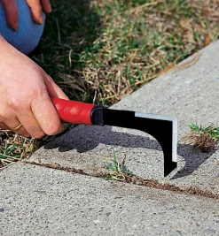 Lee Valley Crack Weeder