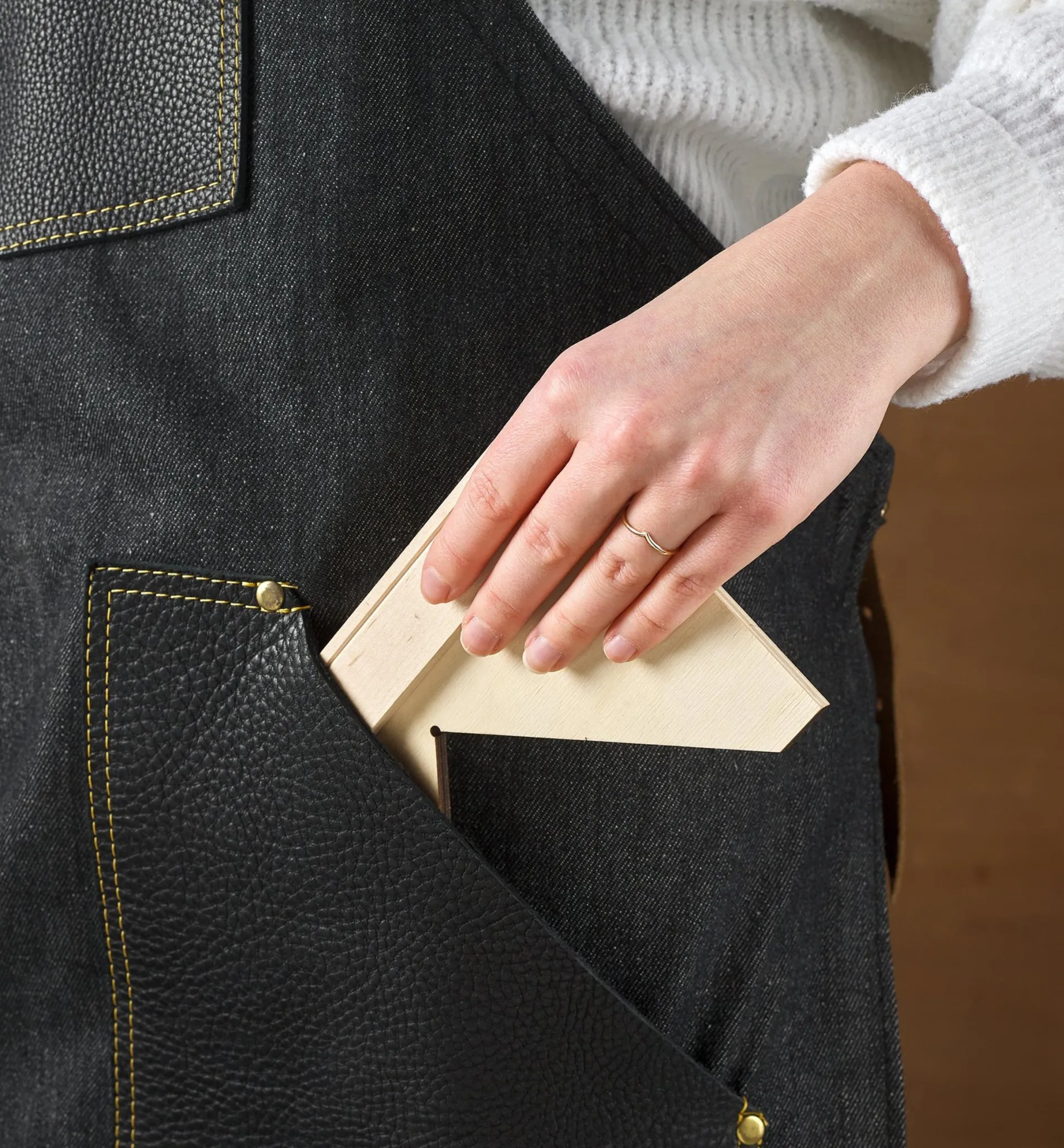 Lee Valley Crucible Bench Square