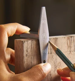 Lee Valley Crucible Dovetail Templates