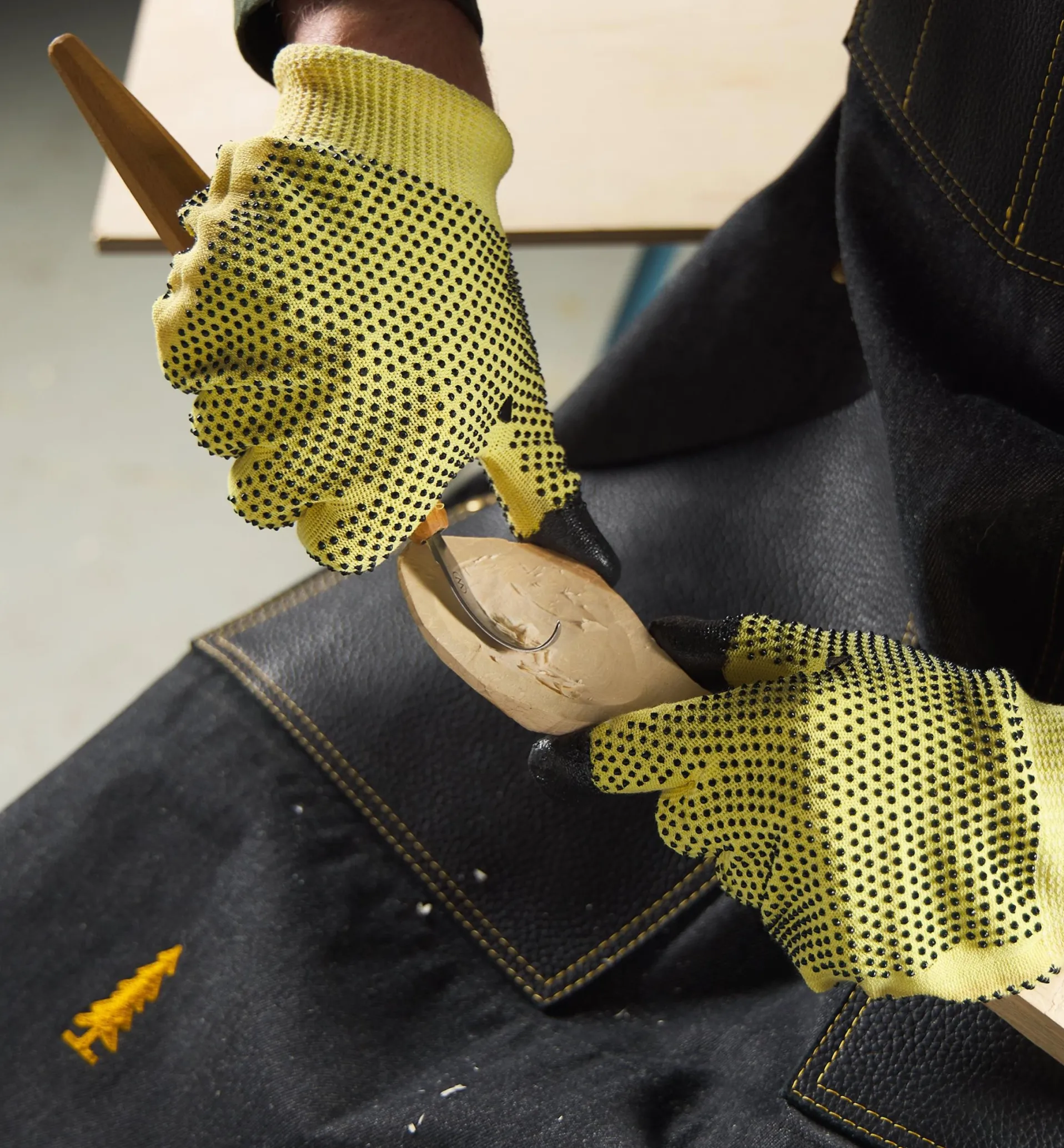 Lee Valley Cut-Resistant Gloves