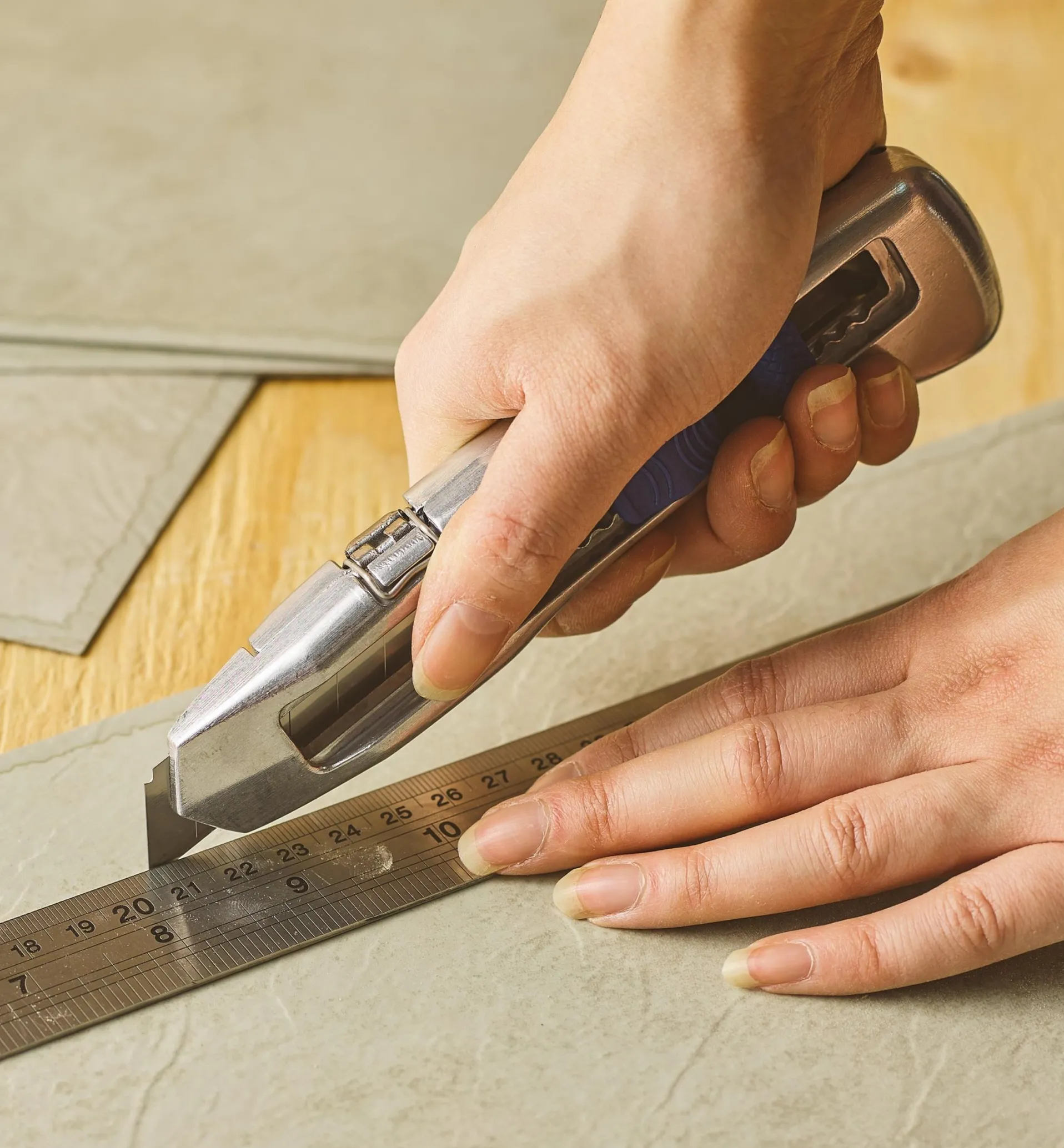 Lee Valley Delphin 2004 Snap-Off-Blade Knife With Holster