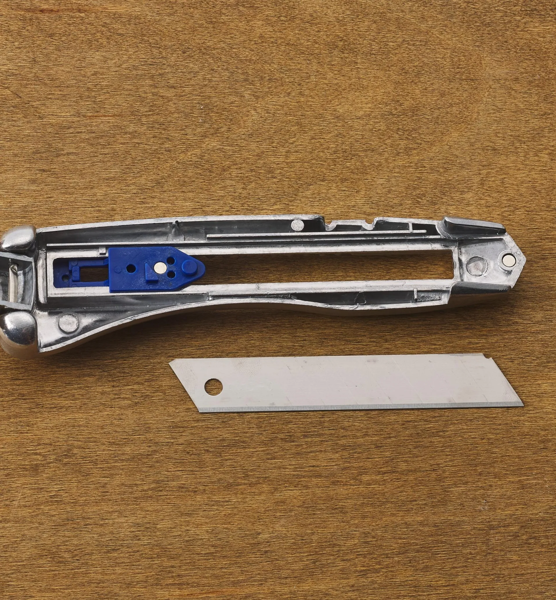 Lee Valley Delphin 2004 Snap-Off-Blade Knife With Holster