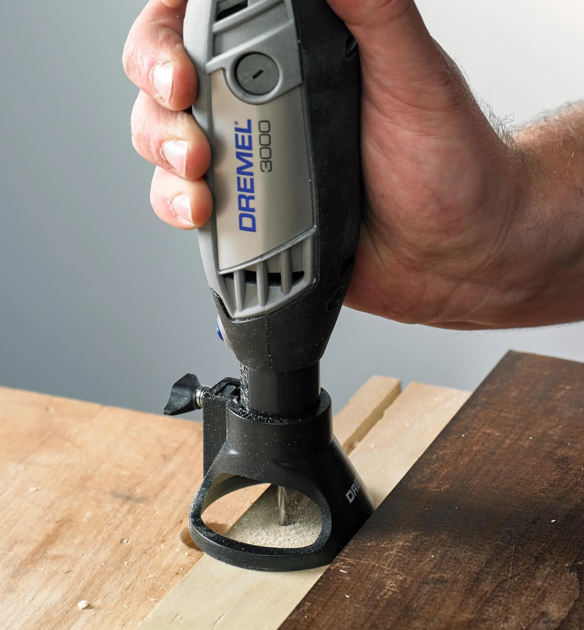 Lee Valley Dremel 3000-2/28 Rotary Tool Kit Bonus 36" Flex Shaft & Sharpening Attachment Kit