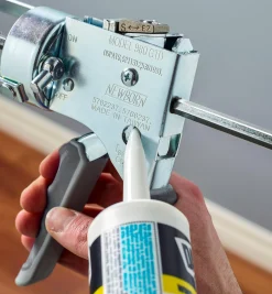Lee Valley Dripless Caulking Gun