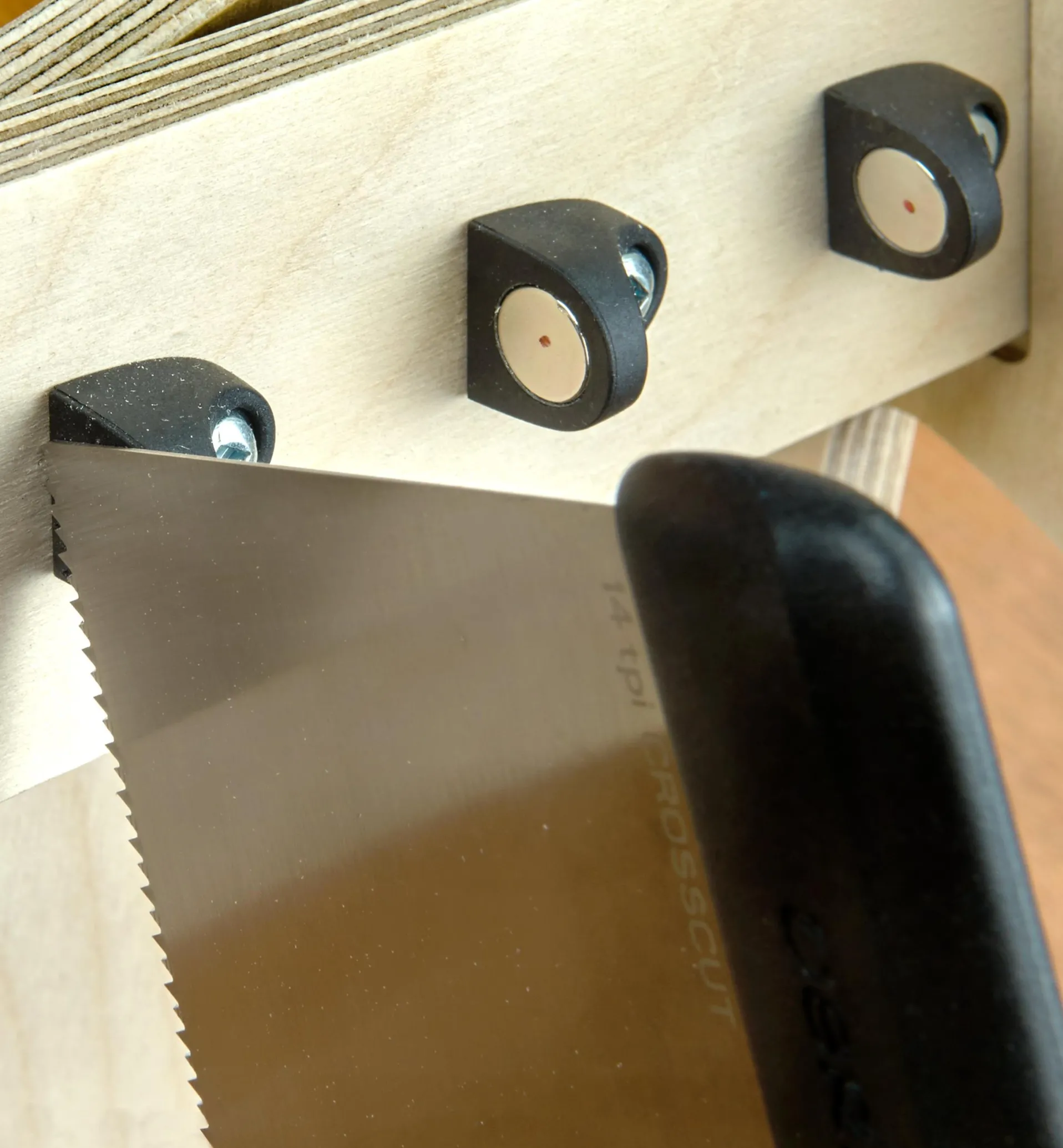 Lee Valley Eight-Saw Till