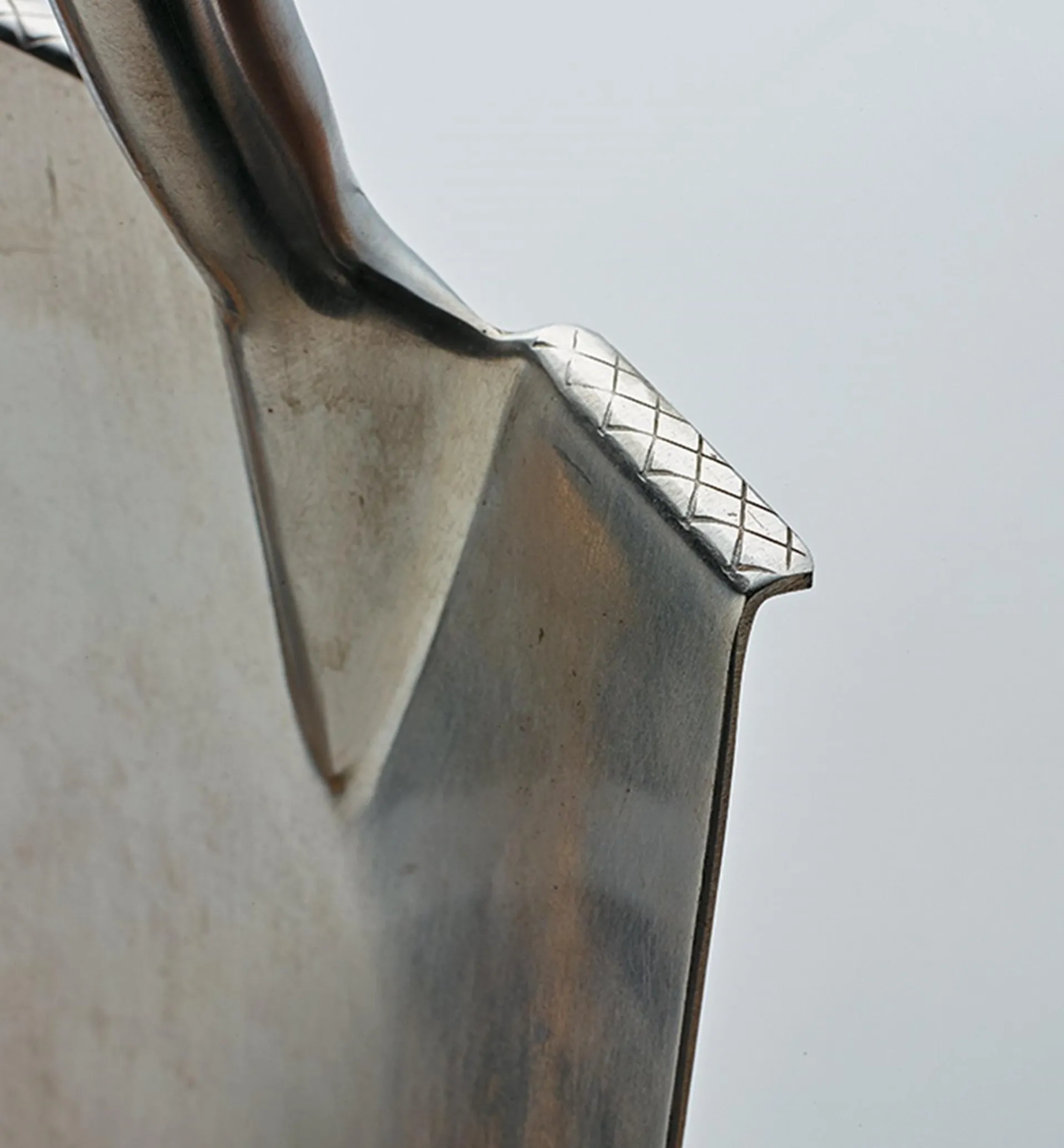 Lee Valley Ergonomic Ash-Handled Digging Spade