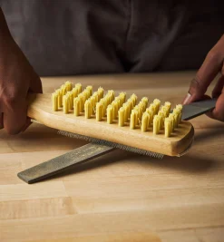 Lee Valley File Cleaner