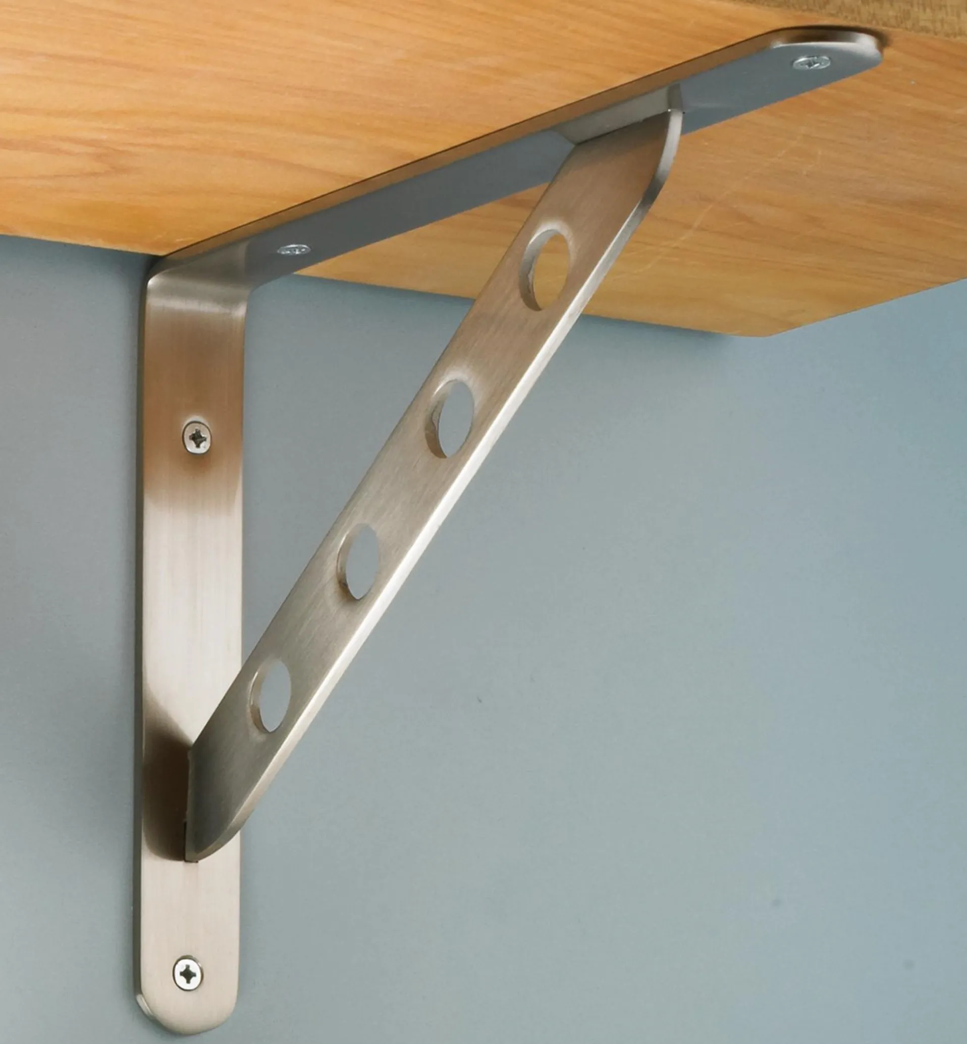 Lee Valley Flat Steel Shelf Bracket