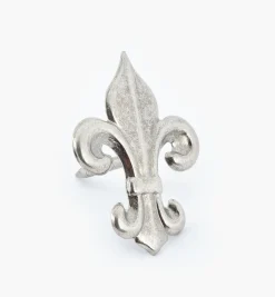 Lee Valley Fleur-de-Lis Clavos (Nails)