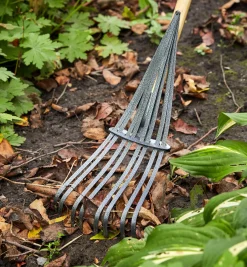 Lee Valley Flexible Rakes