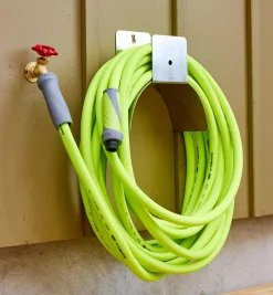 Lee Valley Flexzilla Swivel-Grip 5/8" Garden Hose