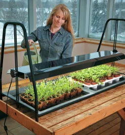 Lee Valley Floralight T5 LED Full-Spectrum Tabletop Grow-Light Stand