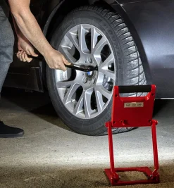 Lee Valley Folding Rechargeable LED Floodlight