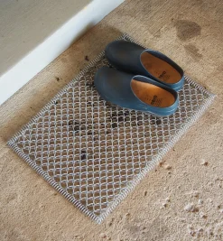 Lee Valley Galvanized Coil Steel Mat