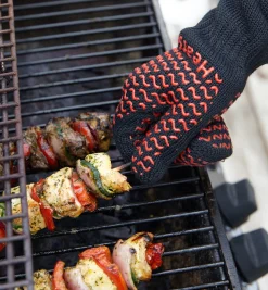 Lee Valley HeatSafe Barbecue Gloves