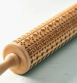 Lee Valley Holiday Sweater Embossing Rolling Pin