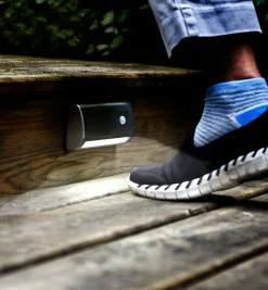 Lee Valley Indoor/Outdoor Motion-Activated Light