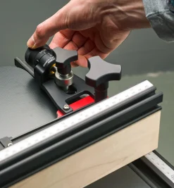 Lee Valley JessEm Router Fence Micro-Adjuster