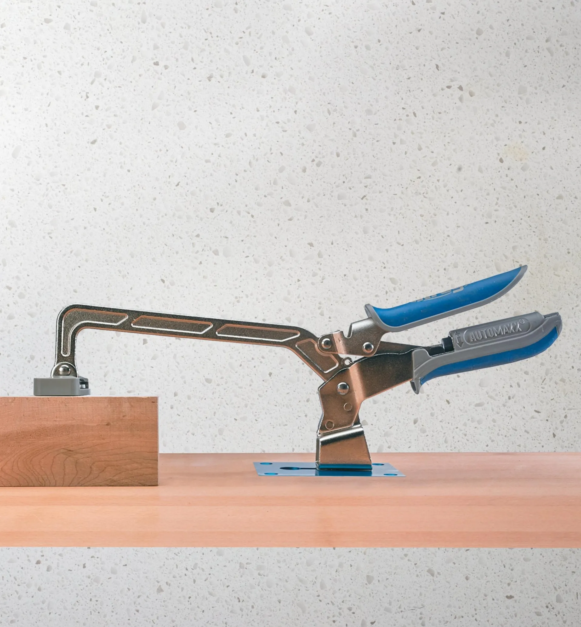 Lee Valley Kreg Auto-Adjust Bench Clamps