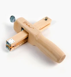 Lee Valley Leather Strap Cutter