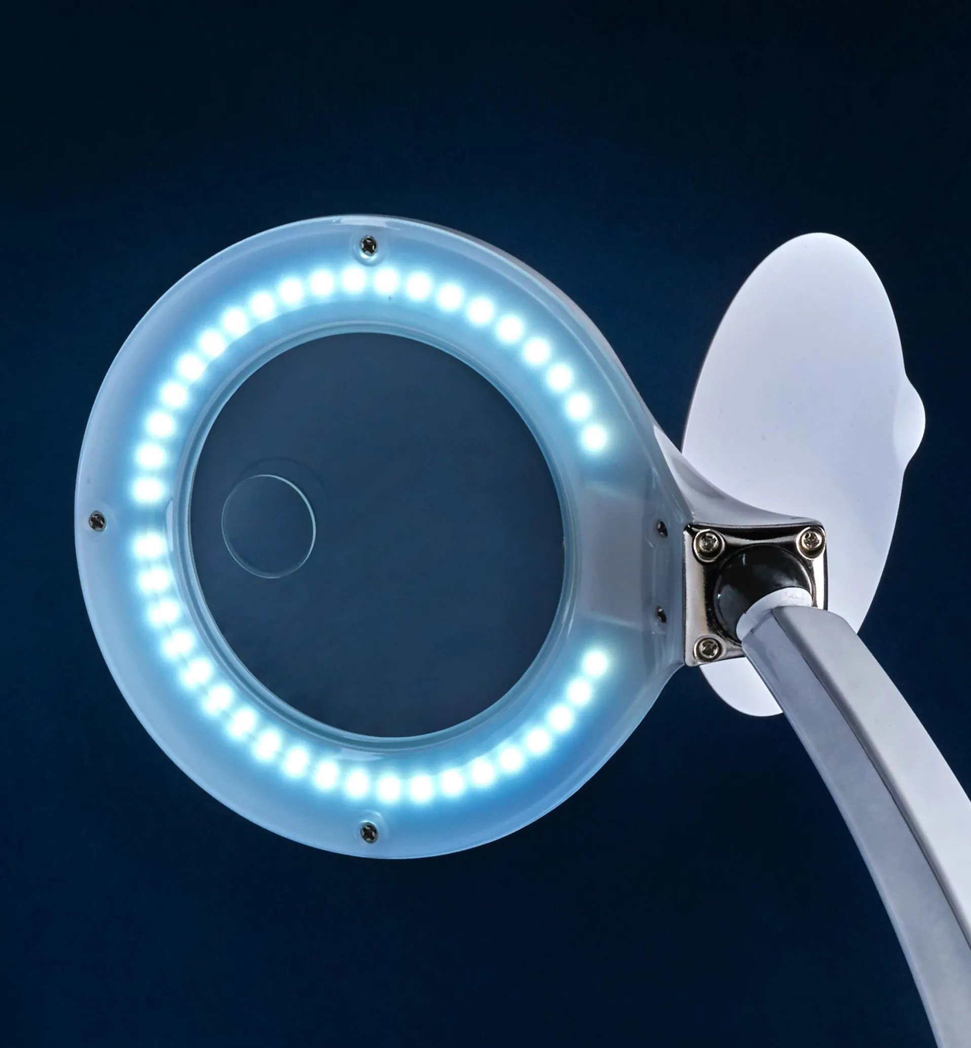 Lee Valley LED Tabletop Magnifying Lamp