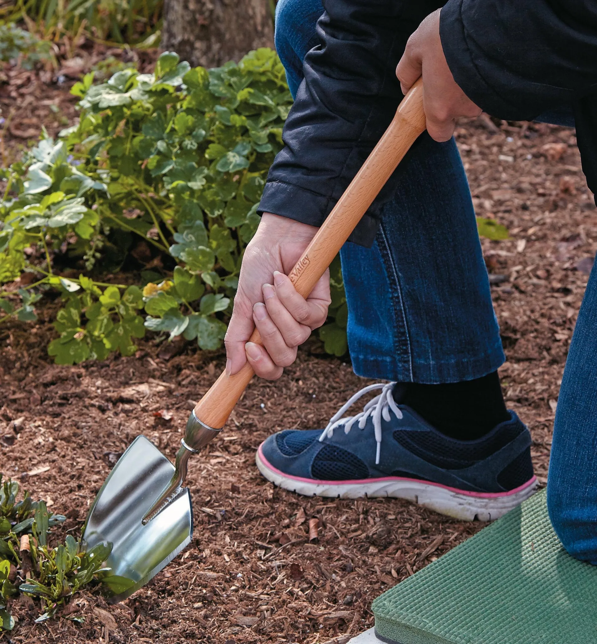 Lee Valley Perennial Spade