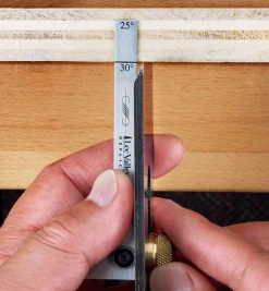 Lee Valley Replica Honing Guide