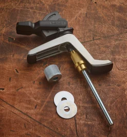 Lee Valley Leigh Bench Hold-Down Clamp
