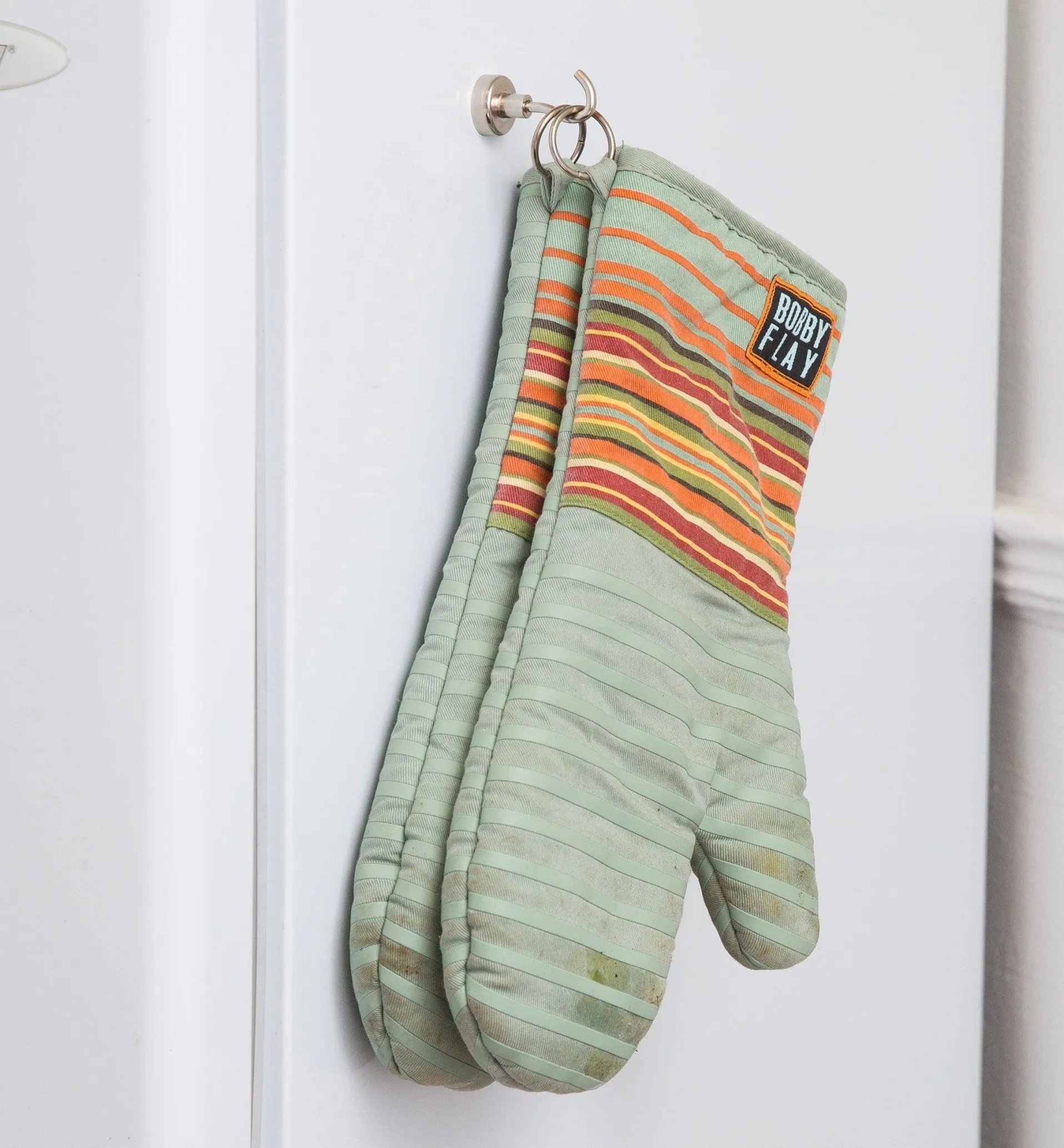 Lee Valley Magnet-Mounted Hooks