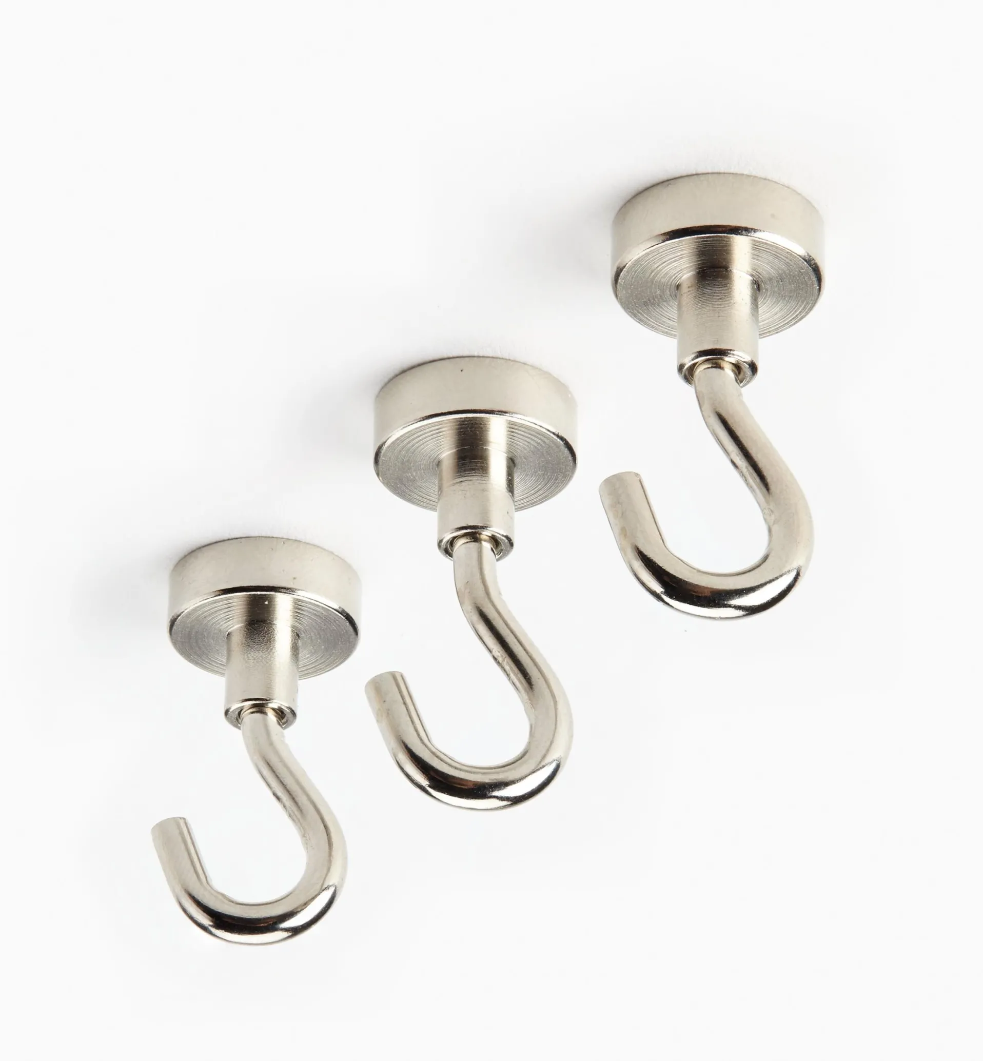 Lee Valley Magnet-Mounted Hooks