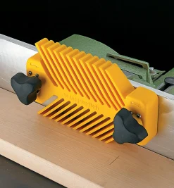 Lee Valley MagSwitch Universal Featherboard