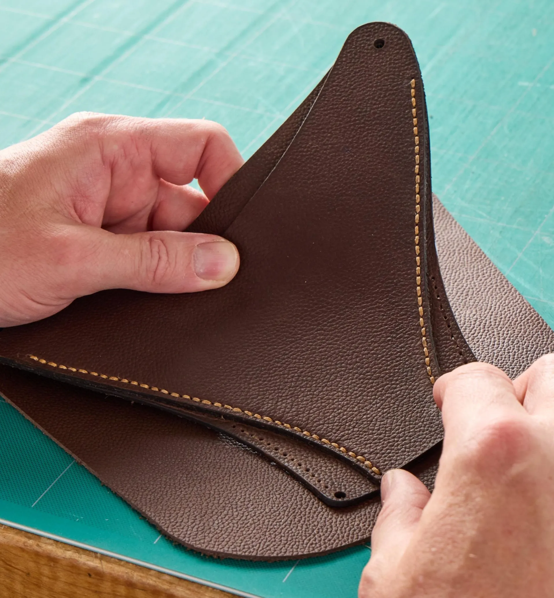 Lee Valley Make It Yourself Gardener's Leather Tool Belt Kit