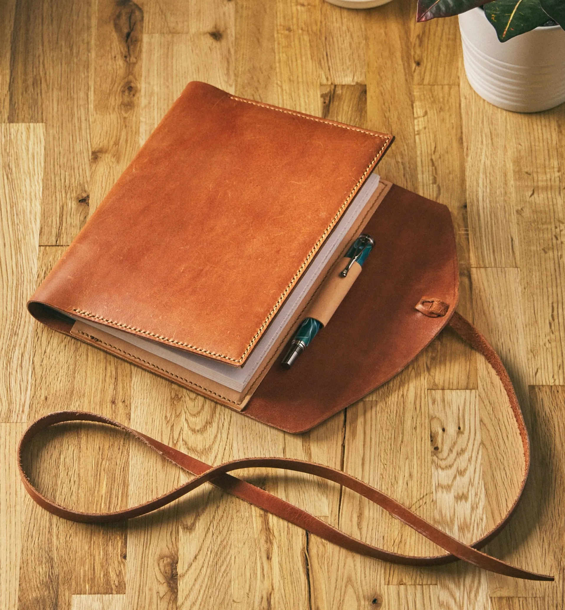 Lee Valley Make It Yourself Leather Journal Cover Kit