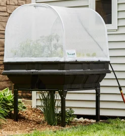 Lee Valley Medium Vegepod Container Garden