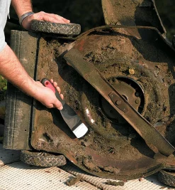 Lee Valley Mower Grassbuster